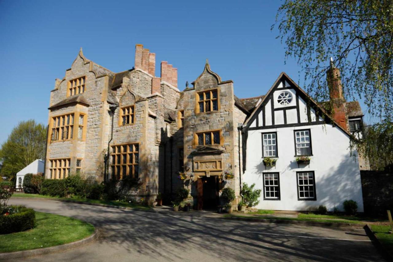 Karma Salford Hall Hotel 4*