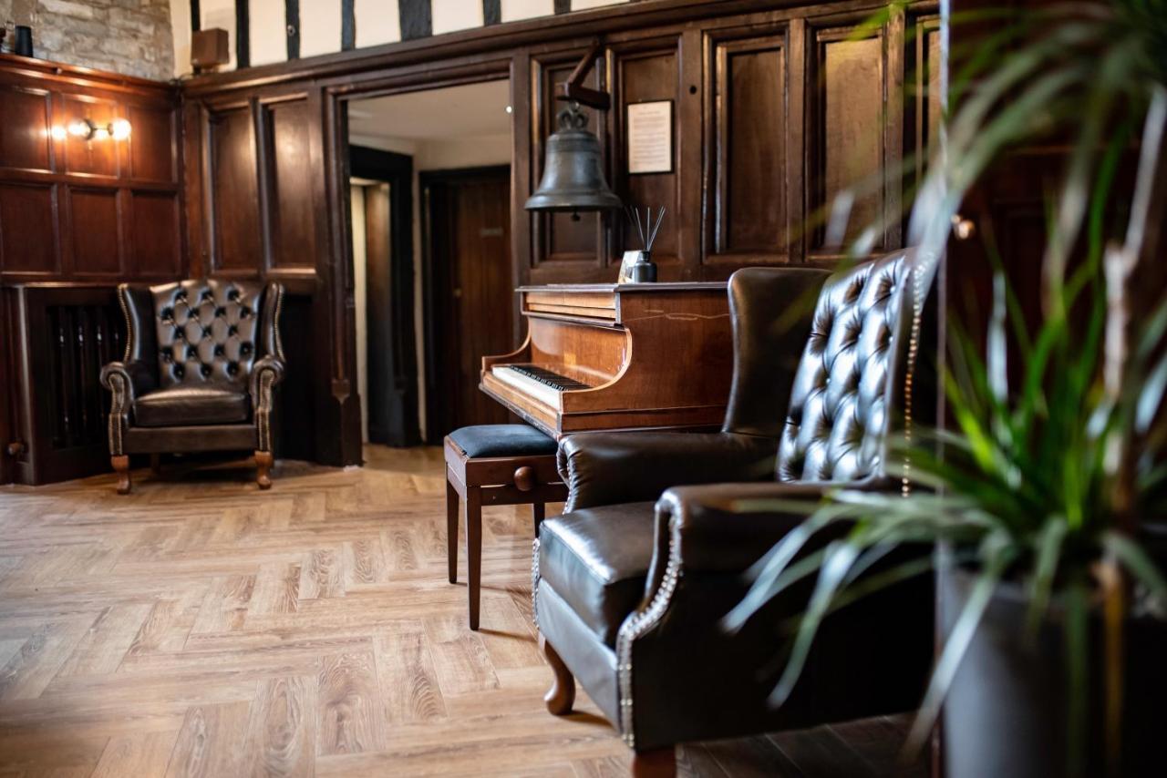Karma Salford Hall Hotel 4*